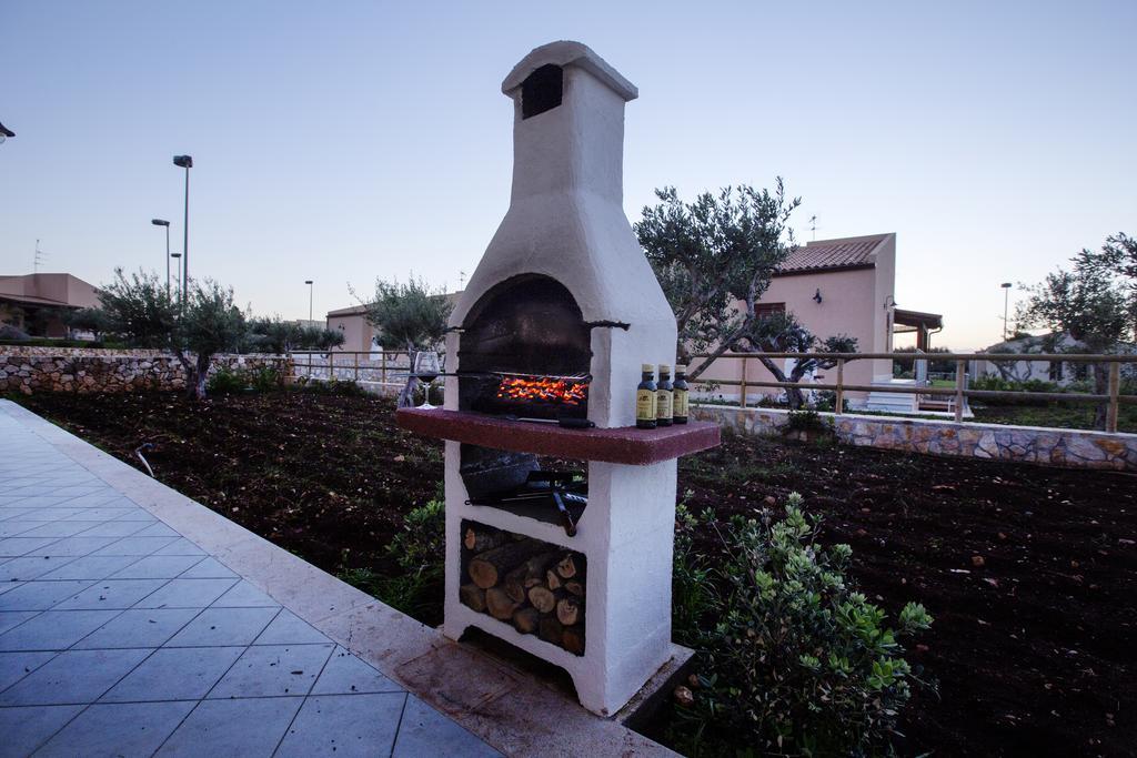 Holiday Home Nicola Santoro Custonaci Exterior foto